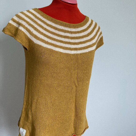 Tee Ochre with White Stripes Hand knit Small - Picture 2 of 9